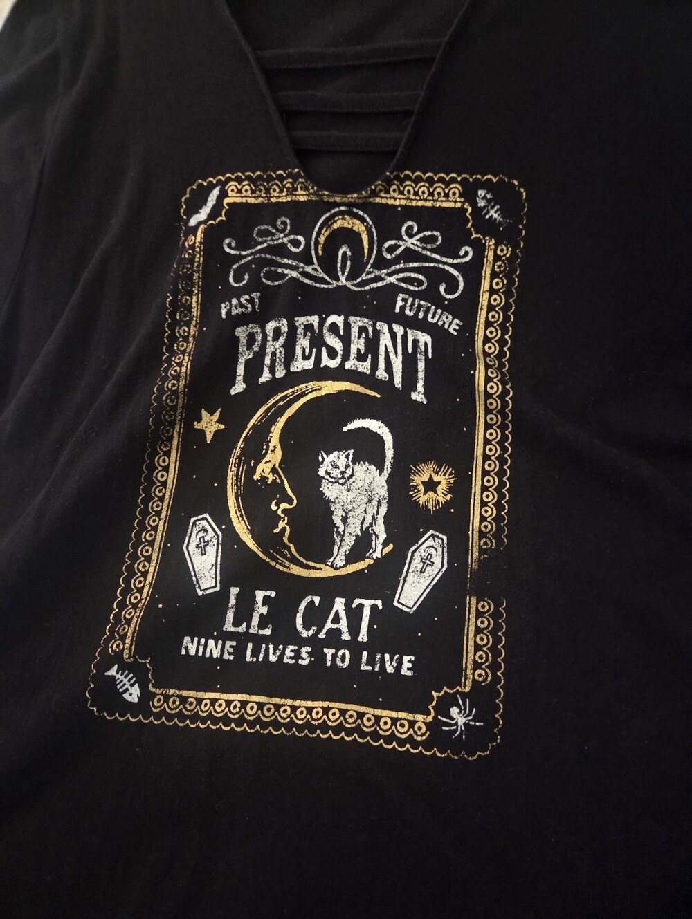 Torrid 4x Le Cat Tarot Shimmery Gold Print Slash Front Tee